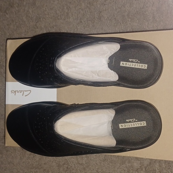 Women's Clark's Renata black shoes 9 - Picture 4 of 7